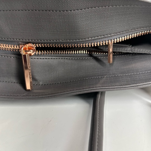 Dagne Dover Legend Tote - Picture 11 of 12